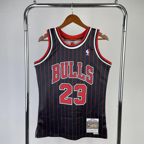 CHICAGO BULLS III 95/96 (RETRO)