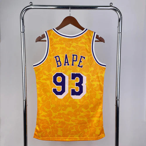 LOS ANGELES LAKERS EDICIÓN ESPECIAL BAPE AMARILLA (RETRO)