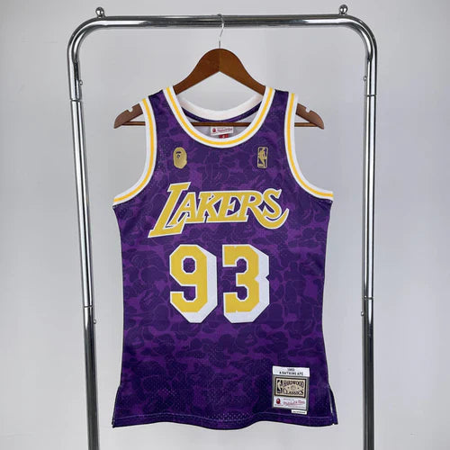 LOS ANGELES LAKERS EDICIÓN ESPECIAL BAPE PÚRPURA (RETRO)